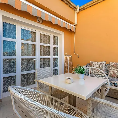 Апартаменти Beautiful Deluxe Sun And Sea *